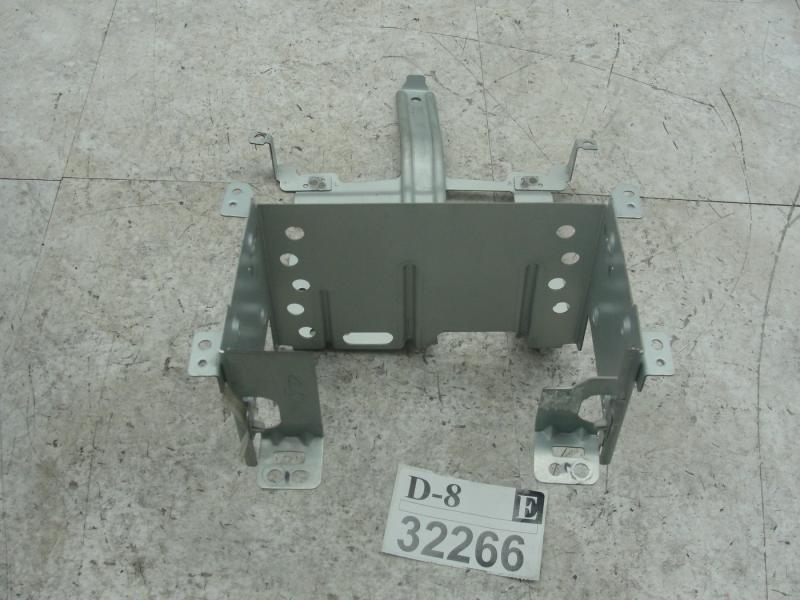 2005 2006 g35 gps navigation screen monitor bracket support plate