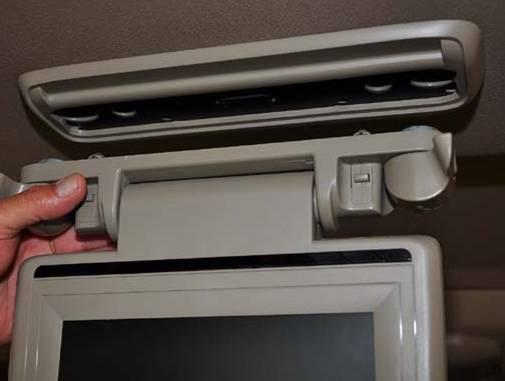  toyota over head dvd with ez connect (non moonroof) fits sienna,sequoia,tundra 