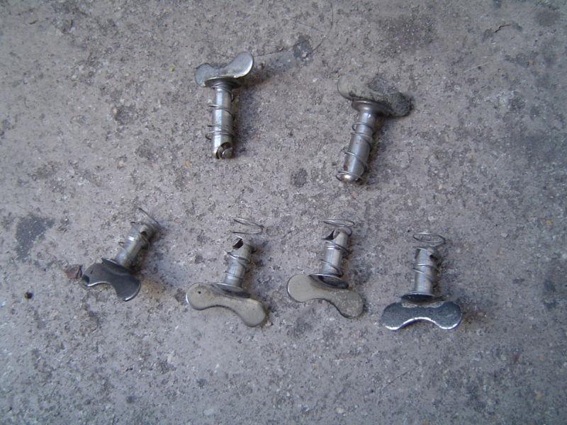 Sell 8592 Camaro TPI air intake filter assembly mounting clips Z28