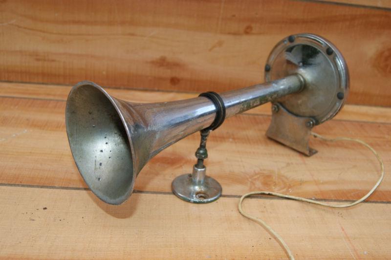 Vintage spartan chrome accessory horn