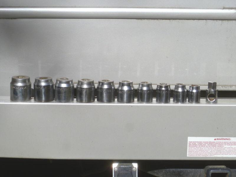 10  craftsman  - v - series  3/4" sockets  12pt   and slide bar socket (no bar)