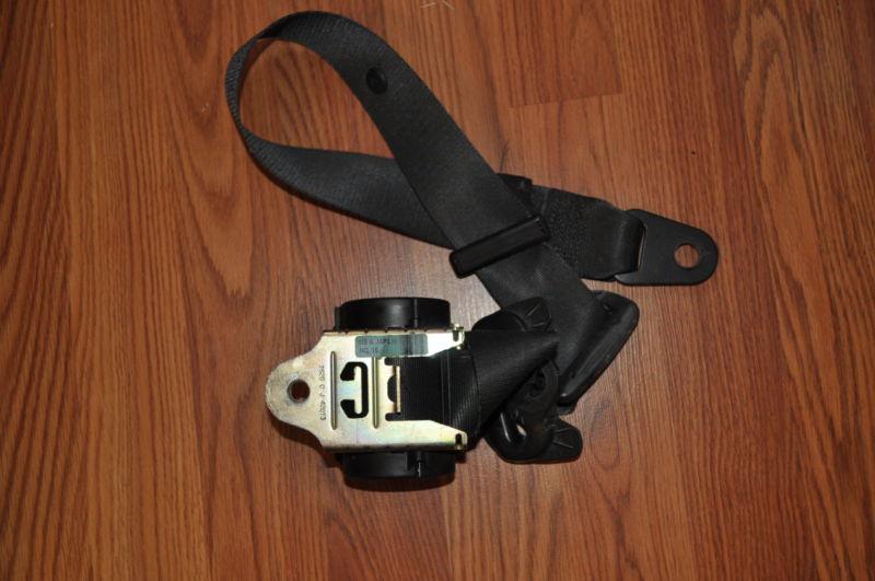 Sell mini cooper front seat belt left side in Charlotte, North Carolina, US, for US 19.95