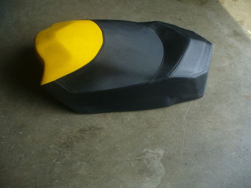 Ski doo rev xp 2010 600 mxz 550f renegade black yellow seat