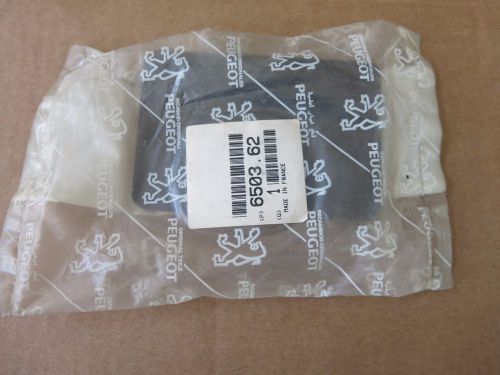 Peugeot 305 cover fuse box