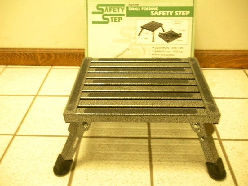 Nib  folding safety step  small 11x14 supports 1000lb.  8"high open
