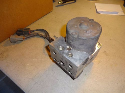 00 01 nissan maxima anti lock brake abs pump 47600-3y105 w/trac oem