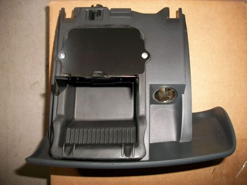 Gm 10427590 ash tray chevrolet oldsmobile pontiac