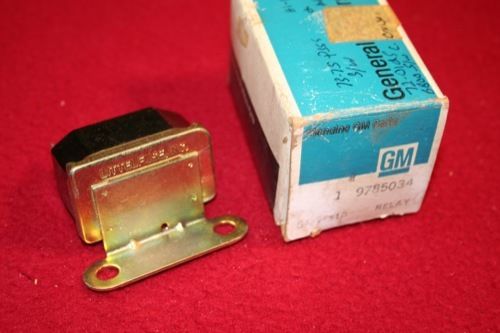 Nos 71 72 73 pontiac olds buick station wagon tailgate gm# 9785034