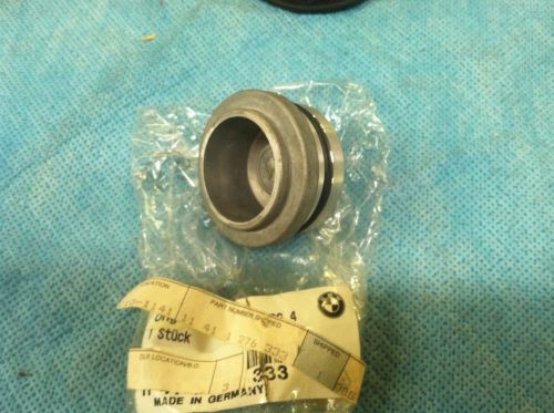 New genuine  bmw 5 series bearing cover 11411276333 nos discontinued item