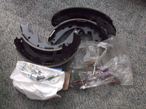 2001-2005 ford explorer sport trac rear brake shoes and spring kit assembly