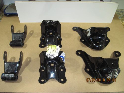 1990 ford ranger nos  rear leaf spring brackets,shackles and hardware
