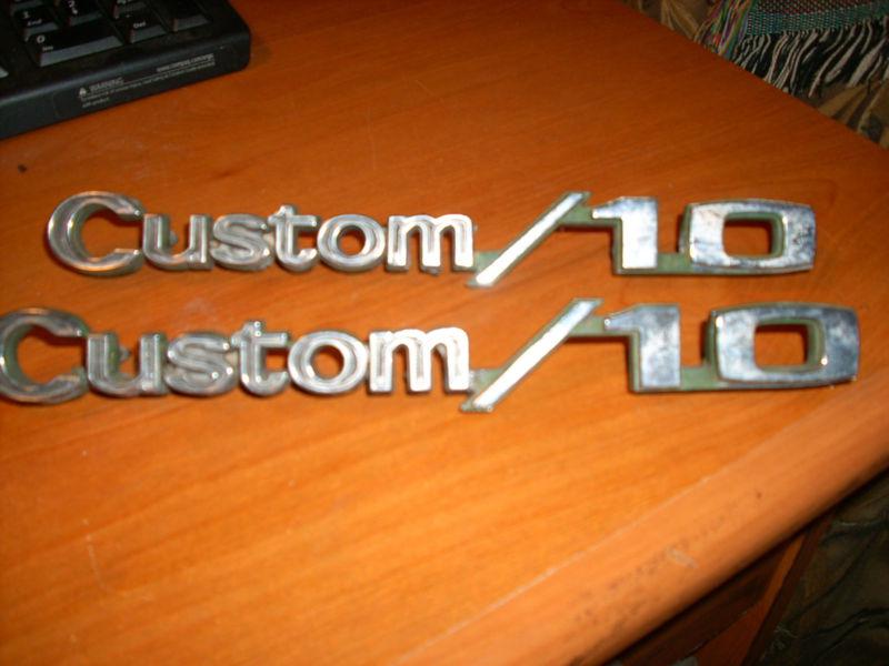 1972 chevrolet truck custom/10 fender emblems all original!!!