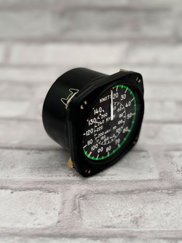 United instruments inc. airspeed indicator 0-150 knots p/n: 8000 code b. 922