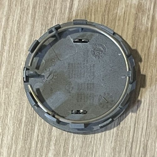 Nissan altima maxima 350z murano 40342-zm70b wheel center cap 2-1/8&#034; gloss black