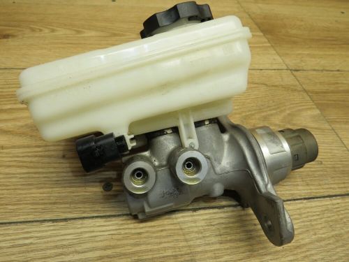14-19 CHEVROLET CORVETTE C7 BRAKE MASTER CYLINDER ASSEMBLY W/ RESERVOIR OEM 8785, US $54.99, image 2