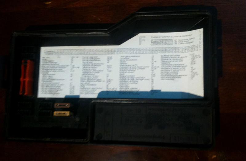 Bmw oem euro e36 328i 325i m3 fuse box cover lid top 61138374901  (french)