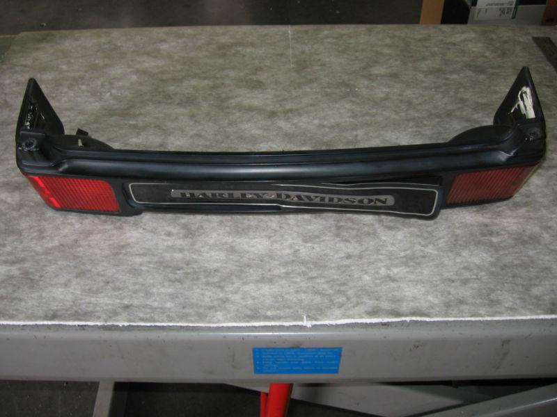 Harley-davidson factory flh/flt tour pack lite bar- good used condition 