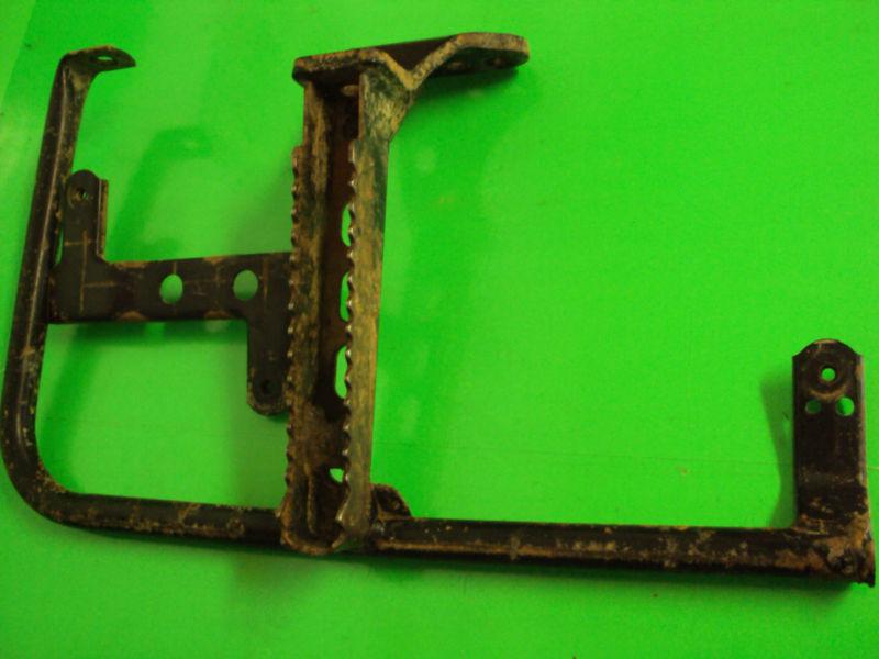 Suzuki eiger 400 4x4 05 foot brace right