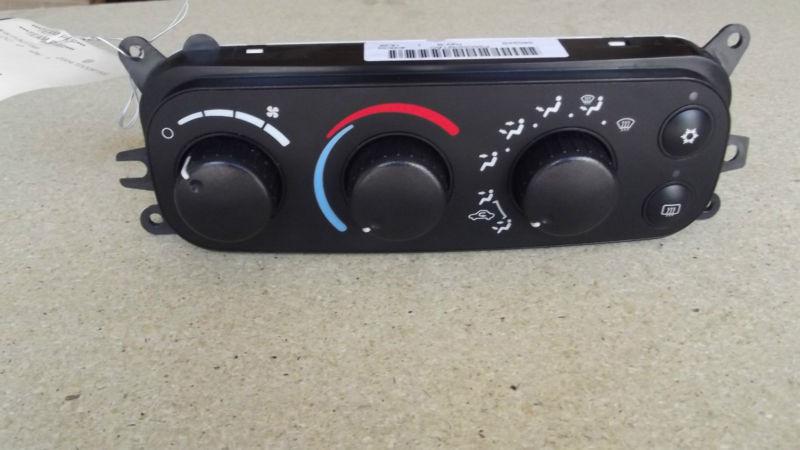 2005 dodge ram 1500- ac heat air temp control  oem