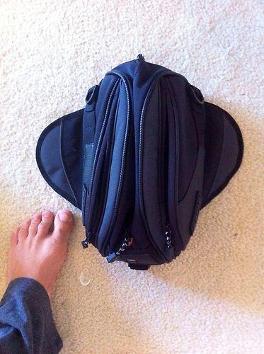 Rapid transit recon 11 magnetic motorcycle tank bag