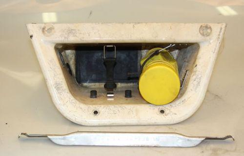 Rear storage yamaha waverunner gp 1200 2000 f0x-u8211-01-00