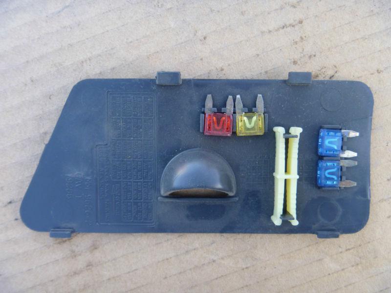 Sell 96 97 98 JEEP GRAND CHEROKEE FUSE BOX DOOR LID COVER, PASSENGERS