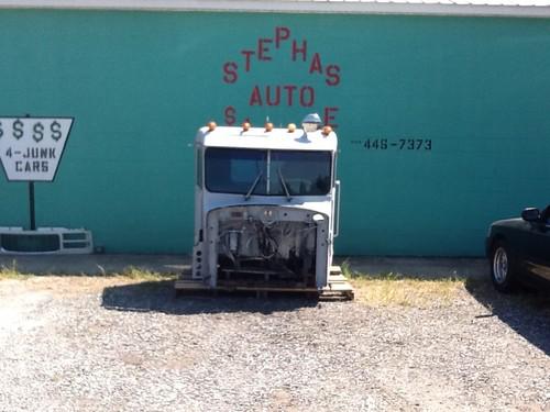 1984 peterbilt 359 cab. rat rod semi truck