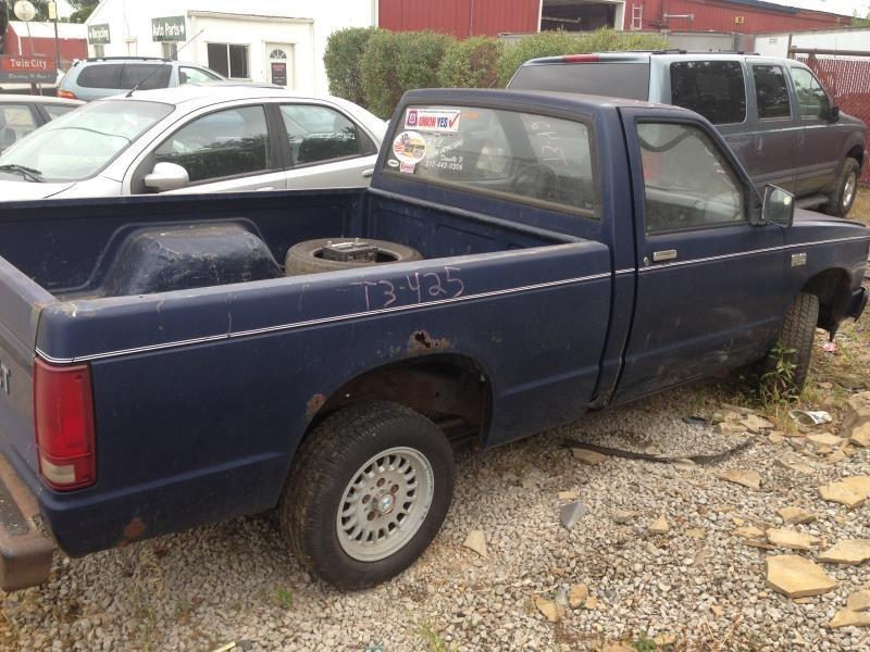 86 87 88 89 90 91 92 93 S10 PICKUP RADIATORS 4-151 2.5L 14-7/8 HIGH 527648, US $50.00, image 4