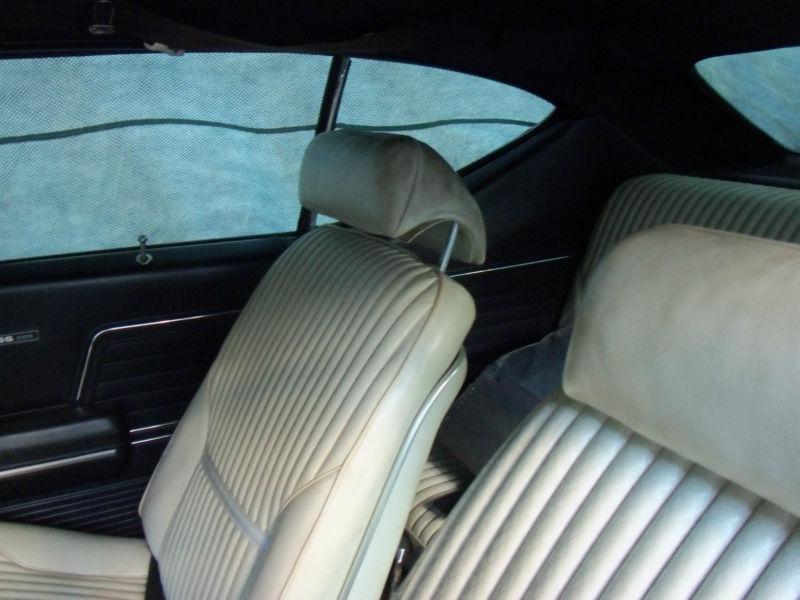 1969 chevelle white parchment bucket seats , US $500.00, image 2