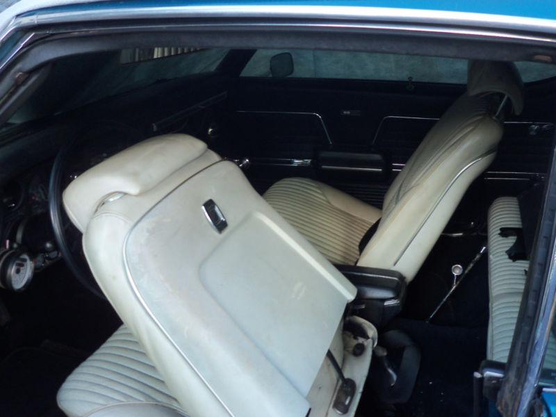 1969 chevelle white parchment bucket seats , US $500.00, image 3