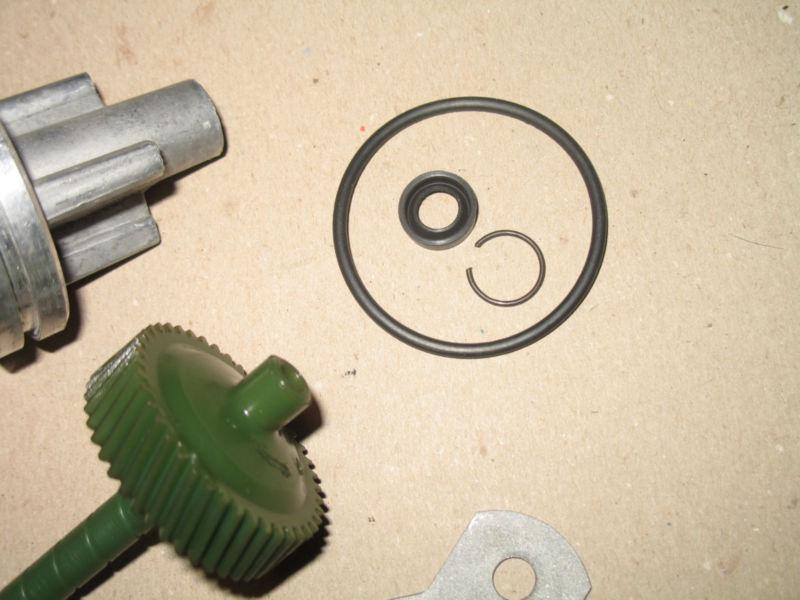 Buy TH400 Speedometer Gear Housing wseals, 42 tooth Gear, Retaining clip Used in Gilbert