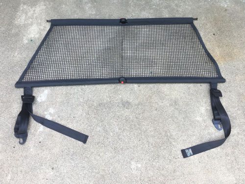 Oem volvo cargo net / dog barrier v70 xc70 2001-2007 01, 02, 03, 04, 05, 06, 07