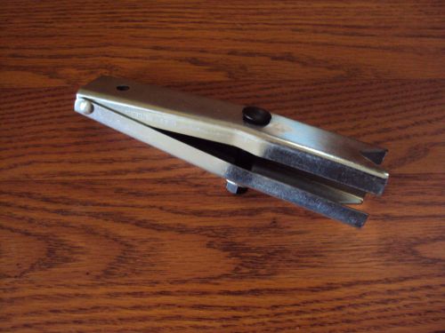 63 64 65 66 67 68 69 70-81 camaro z28 ss chevelle malibu door hinge spring tool