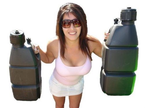 5 gallon utility jug fuel gas water w/hose double handle for easy carry