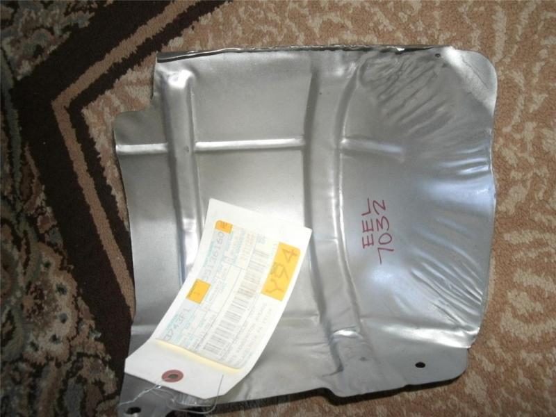 New mopar oem fuel tank sheild 55136160ae