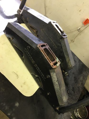 Volvo penta exhaust manifolds 3857579 oem marine manifold **pair**