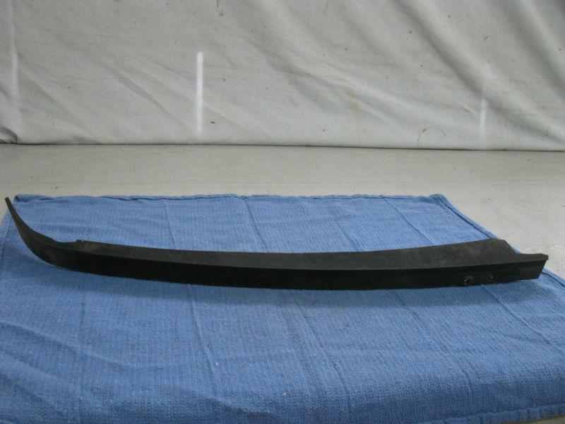 1988 buick riveria rh quarter window filler