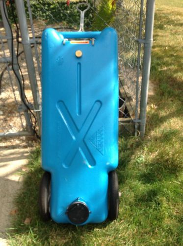 Tote-along 15 gallon camper rv water holding tank  on wheels