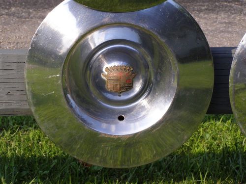 Antique hub caps