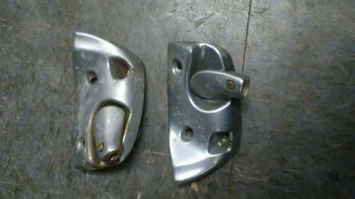 Convertible sun visor brackets