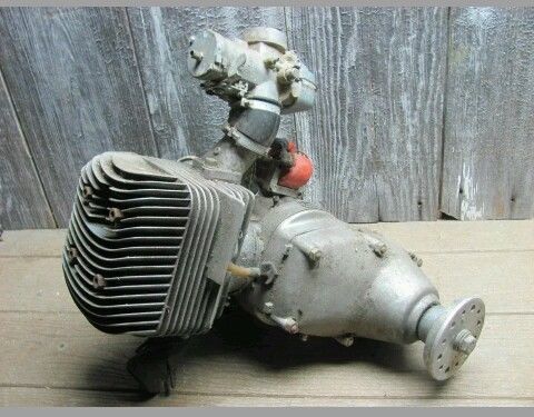 Rotax type 277 ultra light aircraft engine - w/ (3) extra propellers excellent