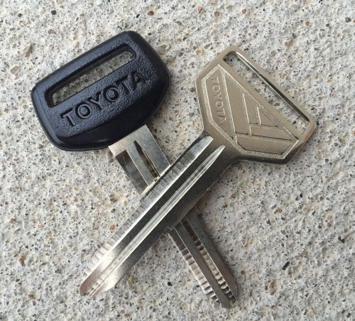 1989-1995 toyota pickup/4runner key, blank (set of 2) *new* master genuine oem
