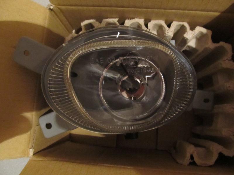 Volvo xc70 2000-2007 front left fog (driving lamp) light