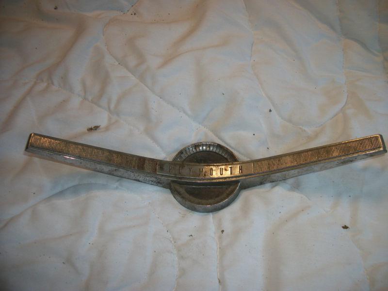 1964 plymouth belvedere fury center trim steering wheel piece  parts rare part