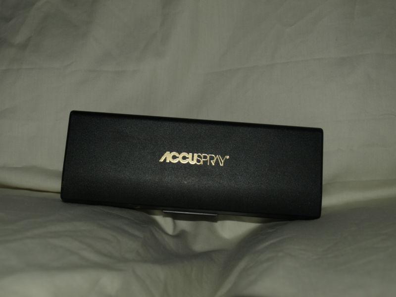 Accuspray nozzle and air cap in case