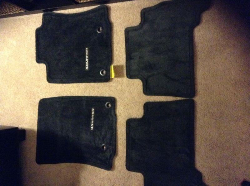 2013 toyota 4runner new factory floor mats. charcoal set of 4