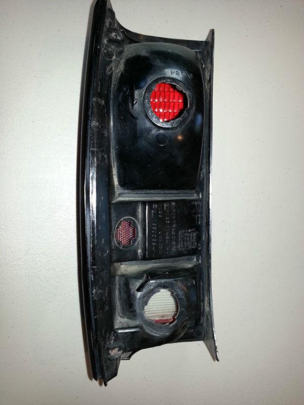 Buy Oldsmobile Bravada 9194 RH Tail Light in Lucama, North Carolina