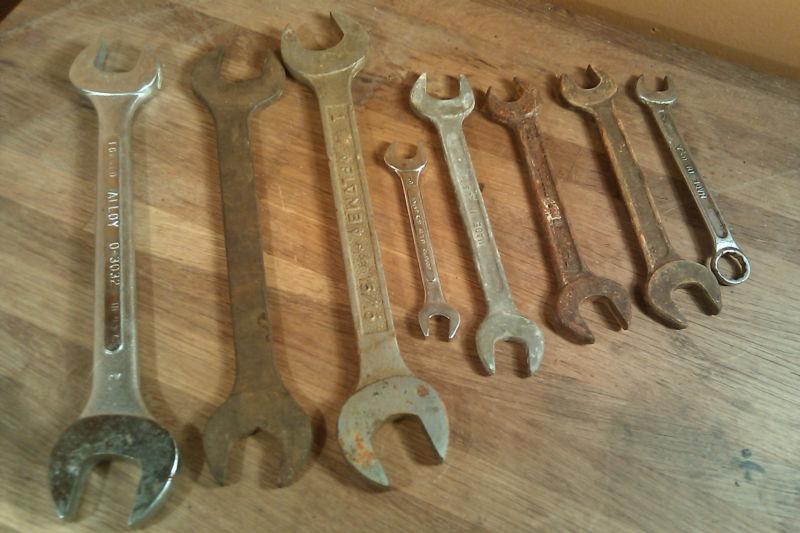 Vintage flat wrench lot 8 piece lot (4 very worn & rusty, 2 okay & 2 nice)