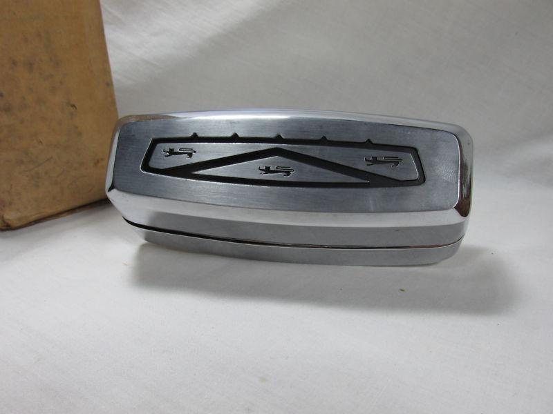 1965 ford galaxie & custom full-size station wagon tailgate window handle nos
