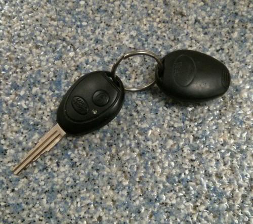 Land rover discovery remote key entry fob transmitter control clicker 99-04